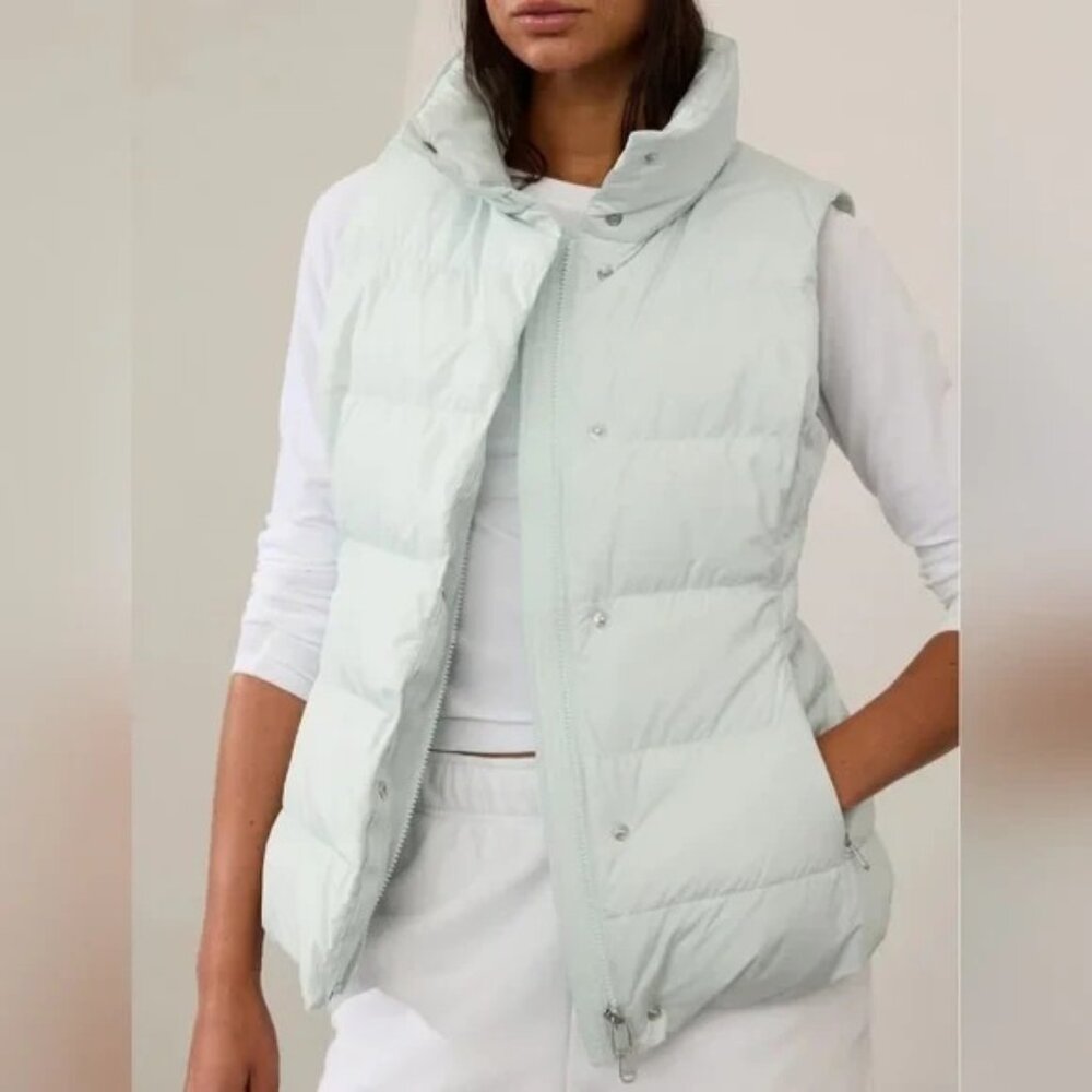 New ATHLETA S Glacier Green Downtown Full Zip Insulated Puffer Vest Small - Picture 2 of 6